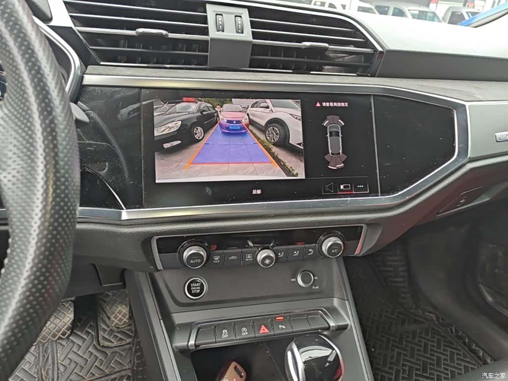 Audi Q3, 2022 13