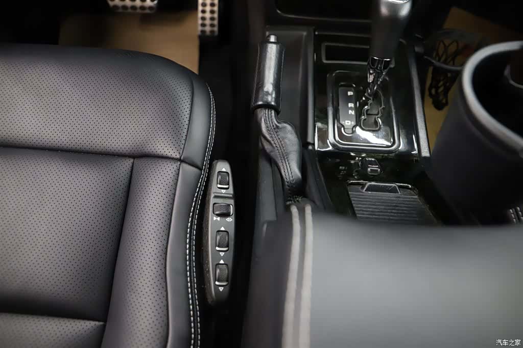 Mercedes-Benz G-Class, 2009 18