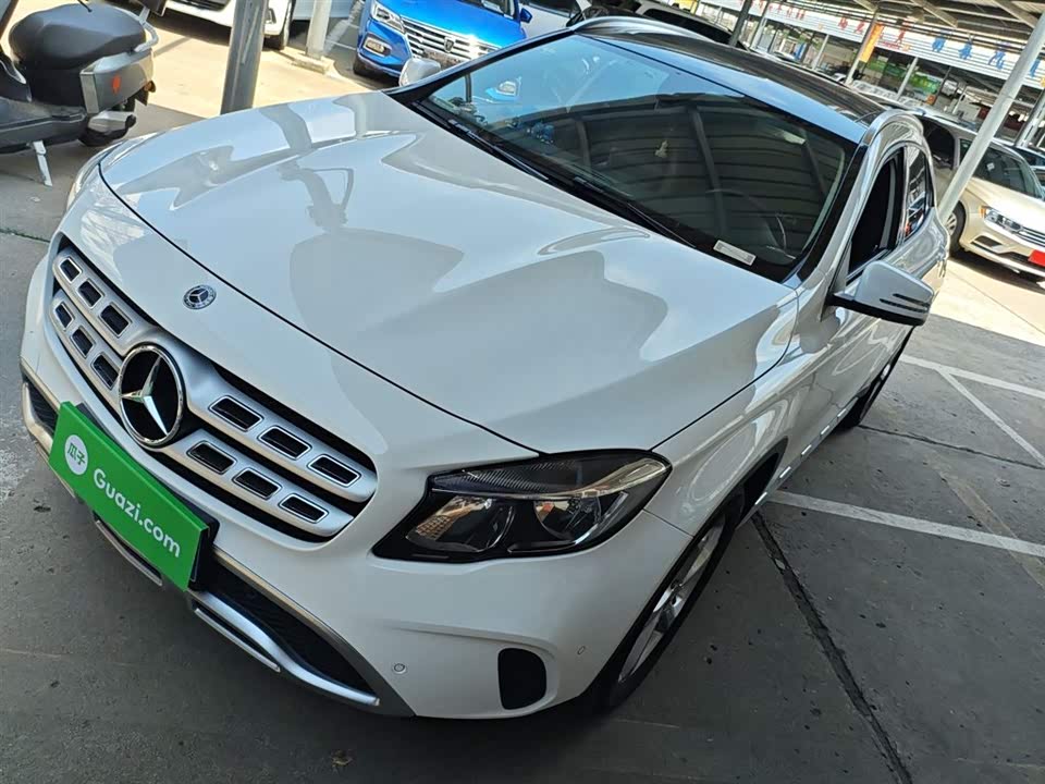 Mercedes-Benz GLA