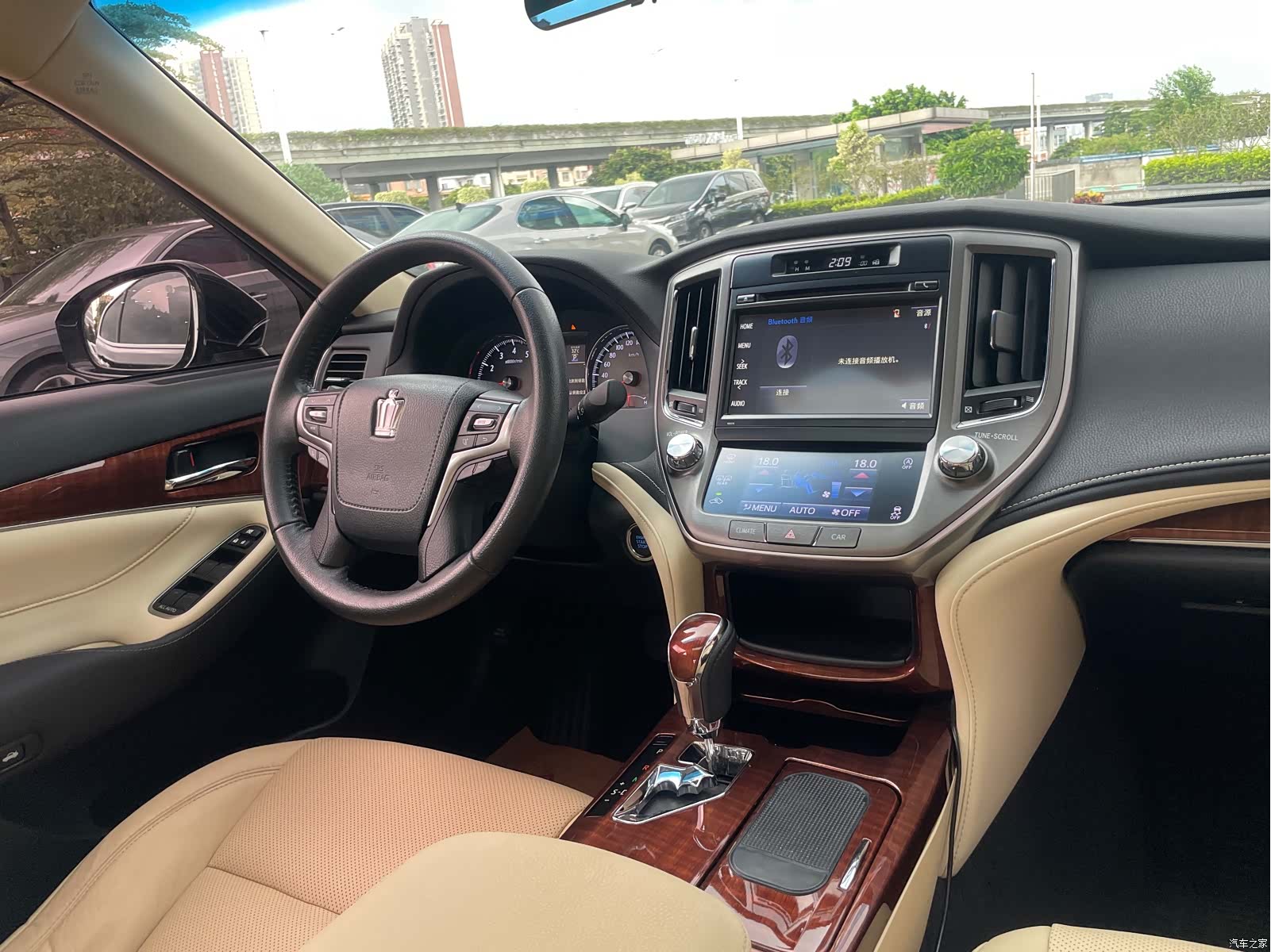 Toyota Crown, 2017 11