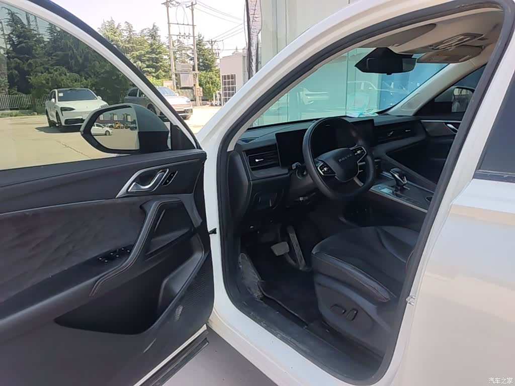 Roewe D5X, 2024 16
