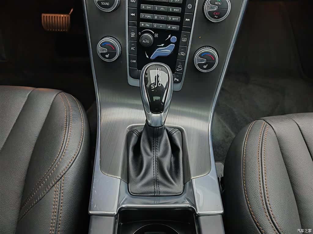 Volvo V60, 2016 13