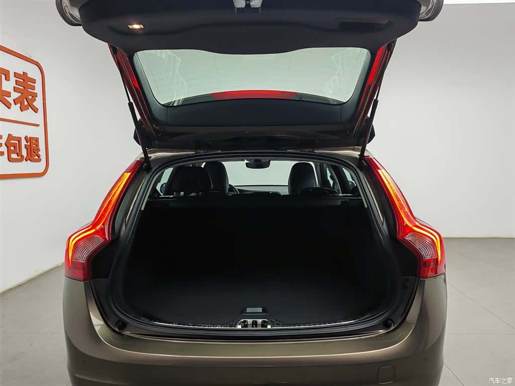 Volvo V60, 2016 16