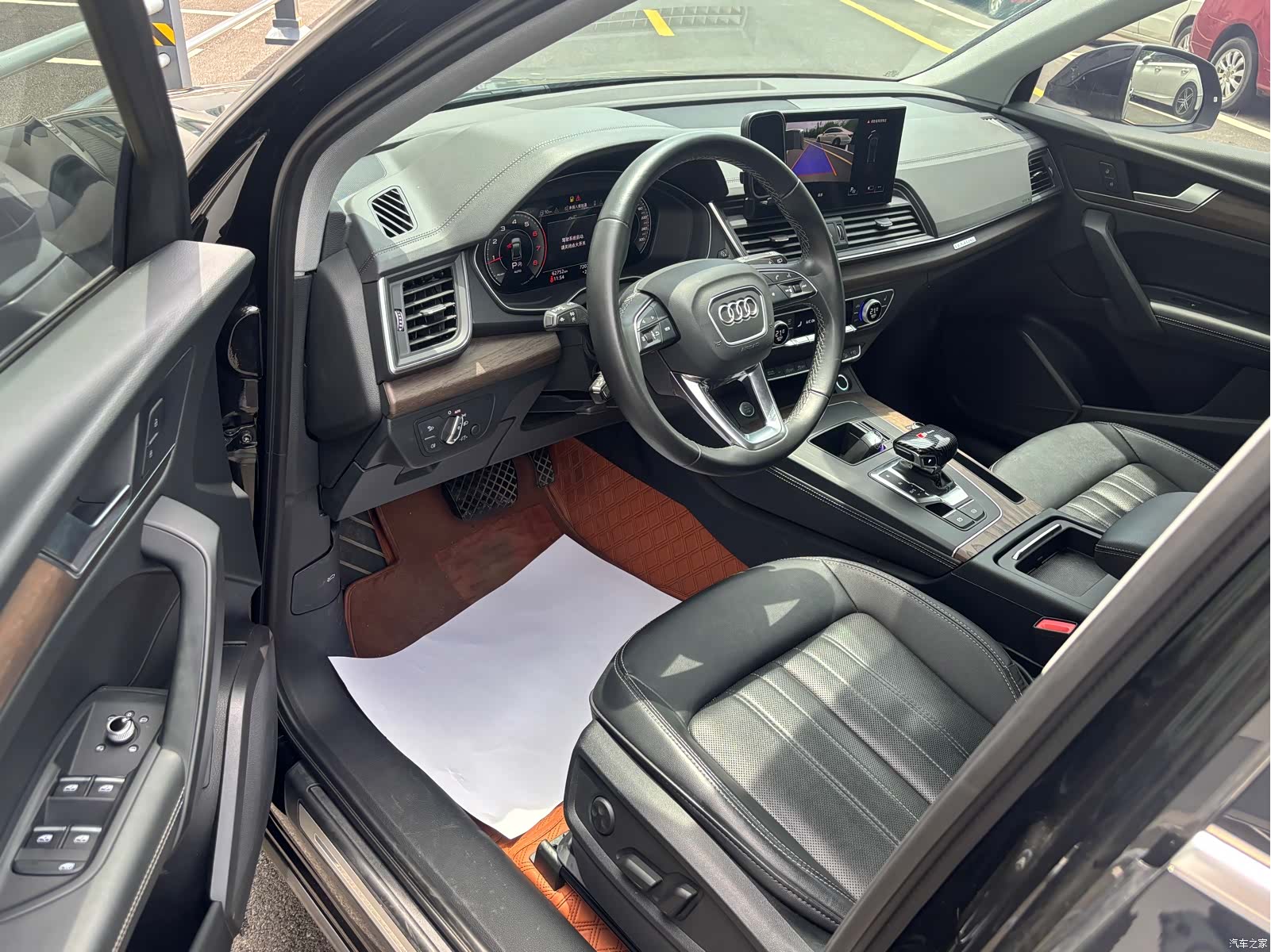 Audi Q5L, 2022 10