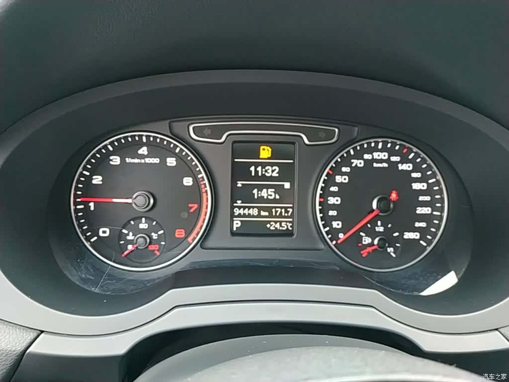 Audi Q3, 2015 12