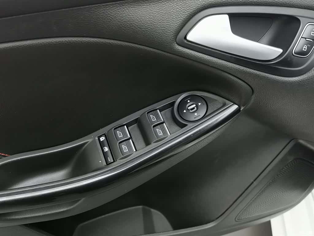 Ford Focus, 2017 9