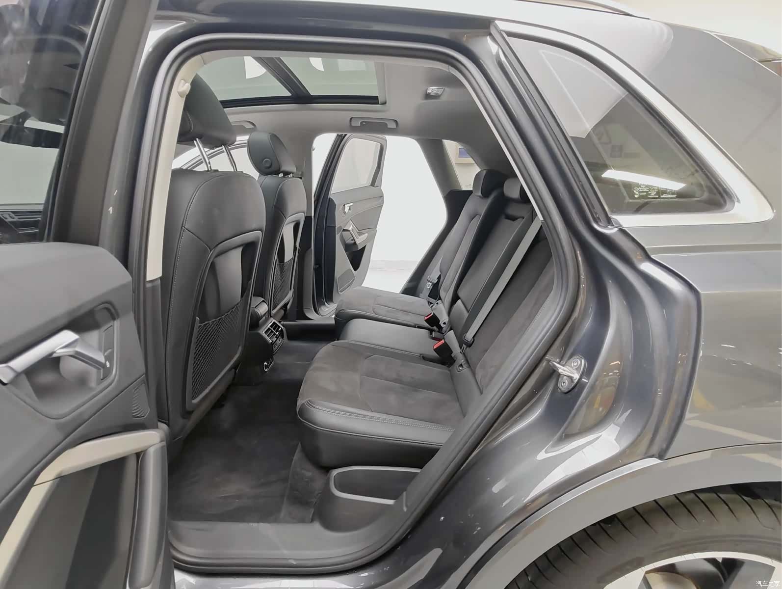 Audi Q3, 2023 10