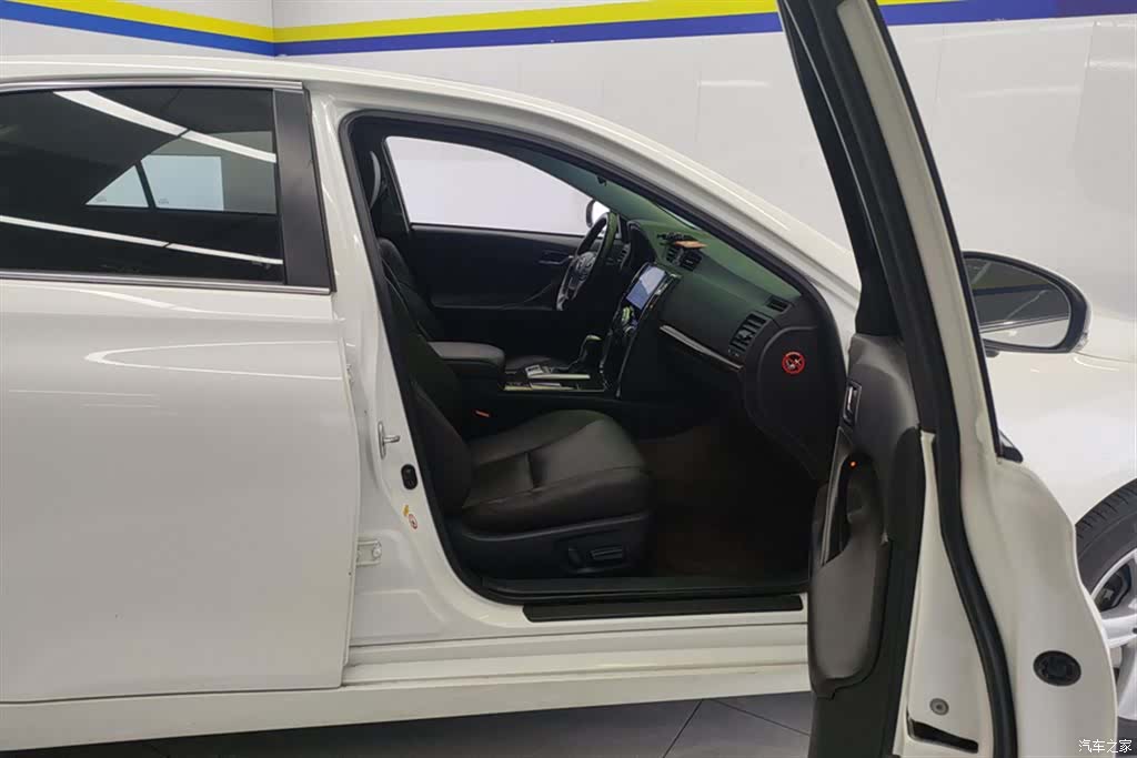 Toyota 2.5V, 2017 8