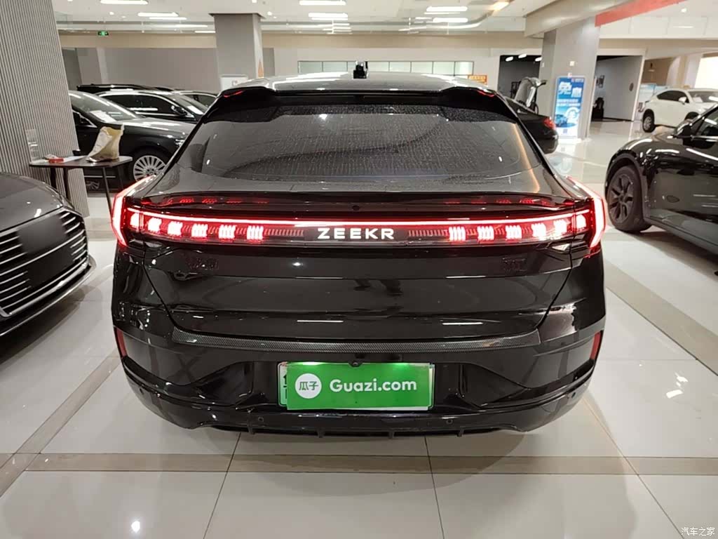 Zeekr 001, 2022 6