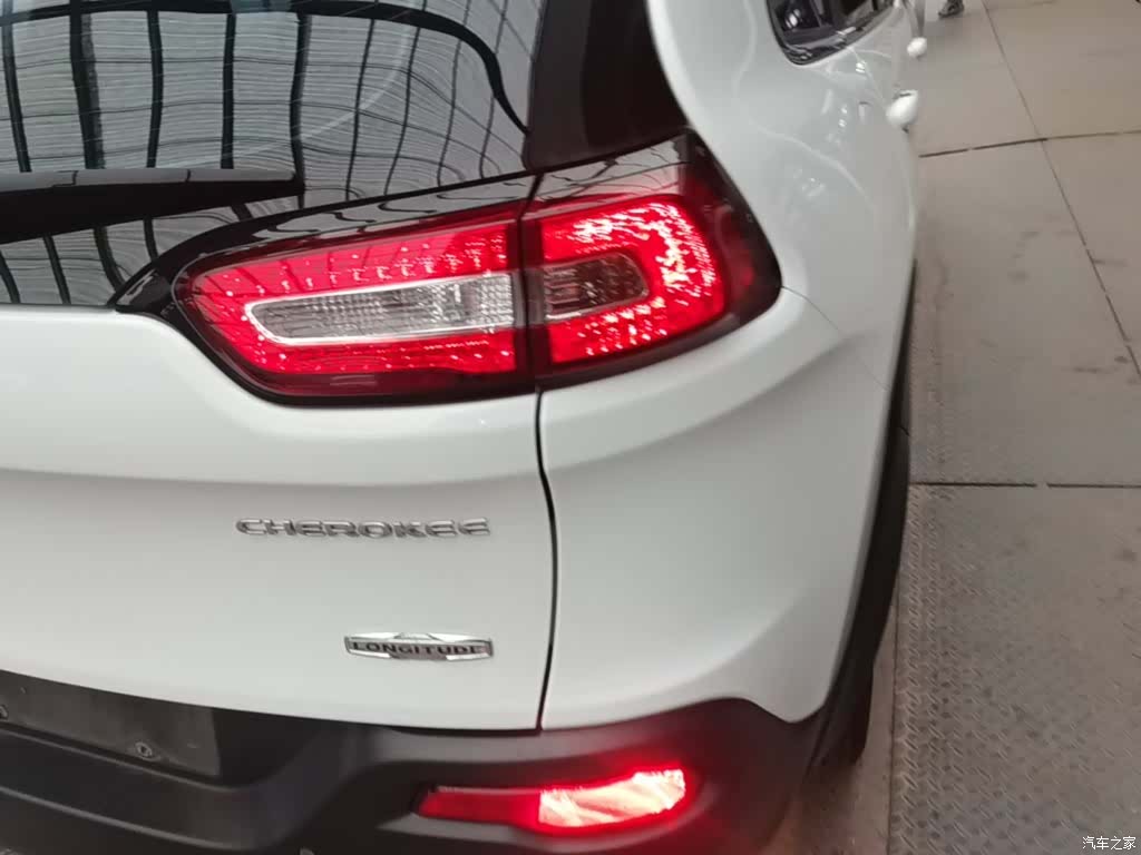 Jeep Cherokee, 2017 8