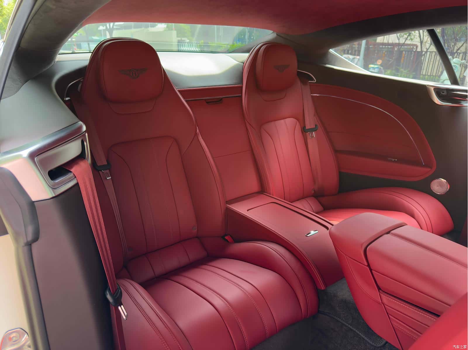 Bentley Continental GT, 2021 9