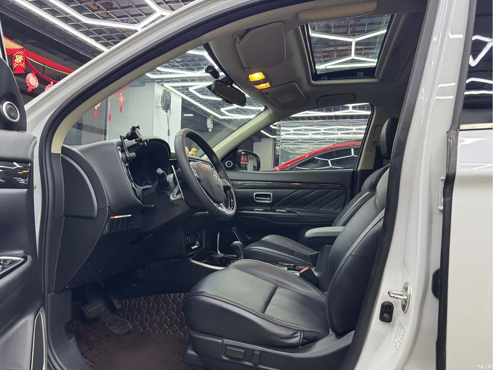 Mitsubishi Outlander, 2019 7
