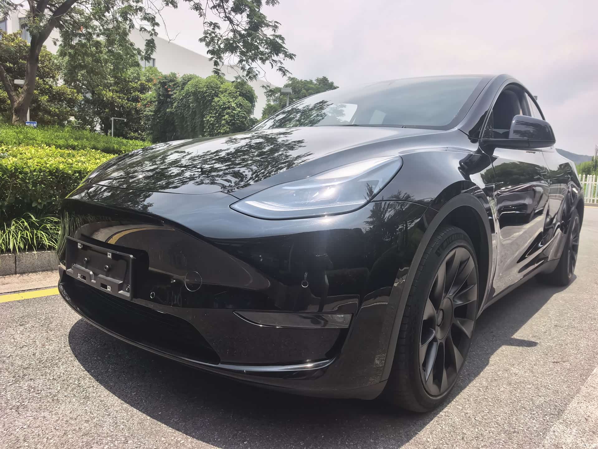 Tesla Model Y, 2022 1