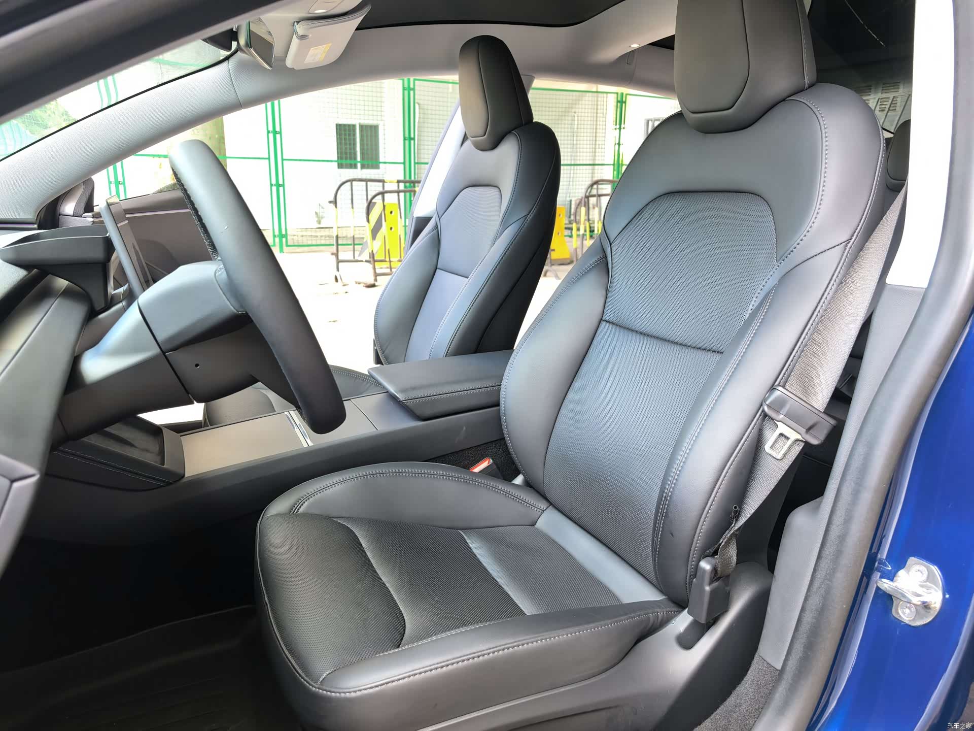 Tesla Model 3, 2024 все фото