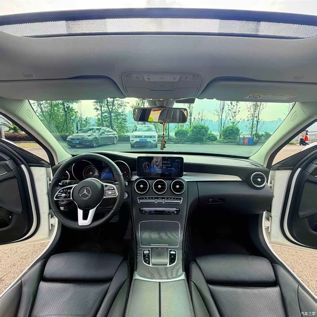 Mercedes-Benz C-Class, 2018 4