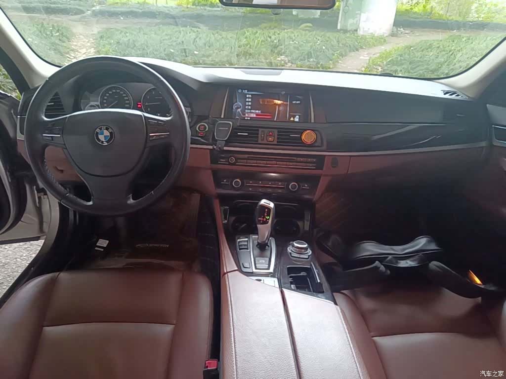 BMW 5 Series, 2015 10