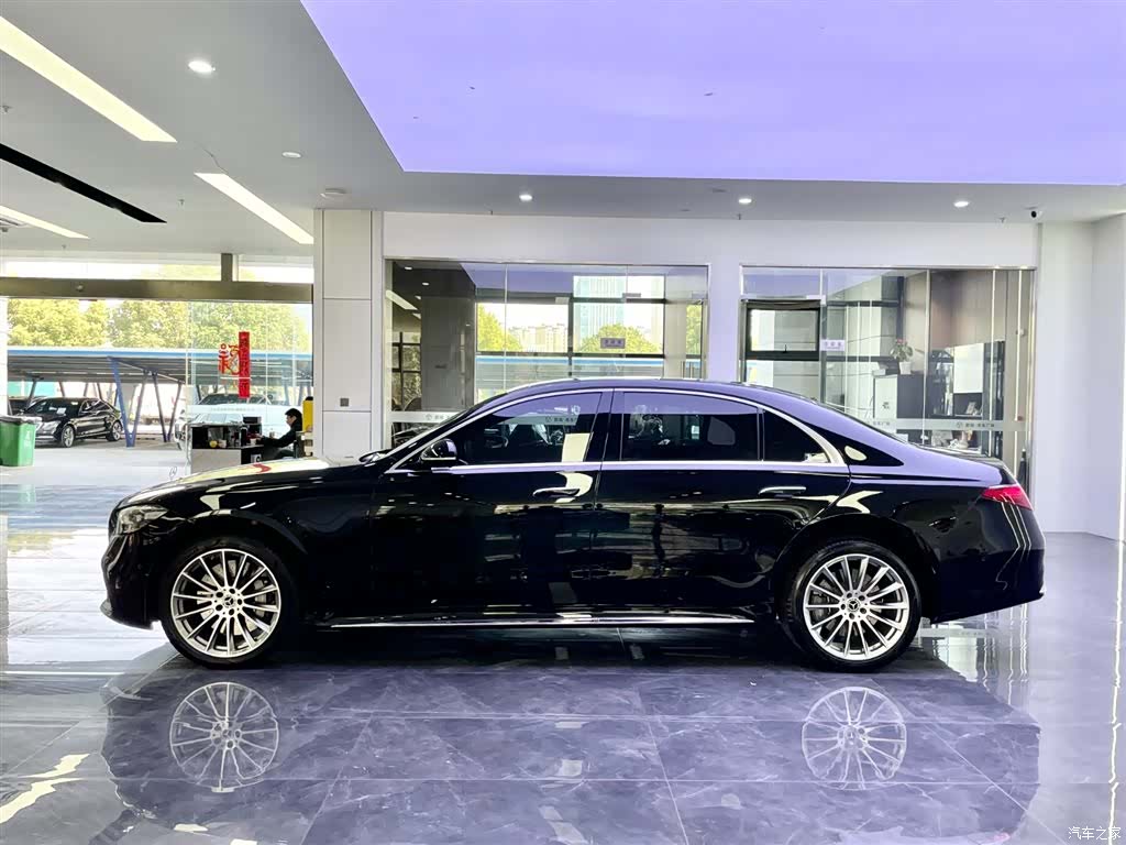 Mercedes-Benz S-Class, 2022 3