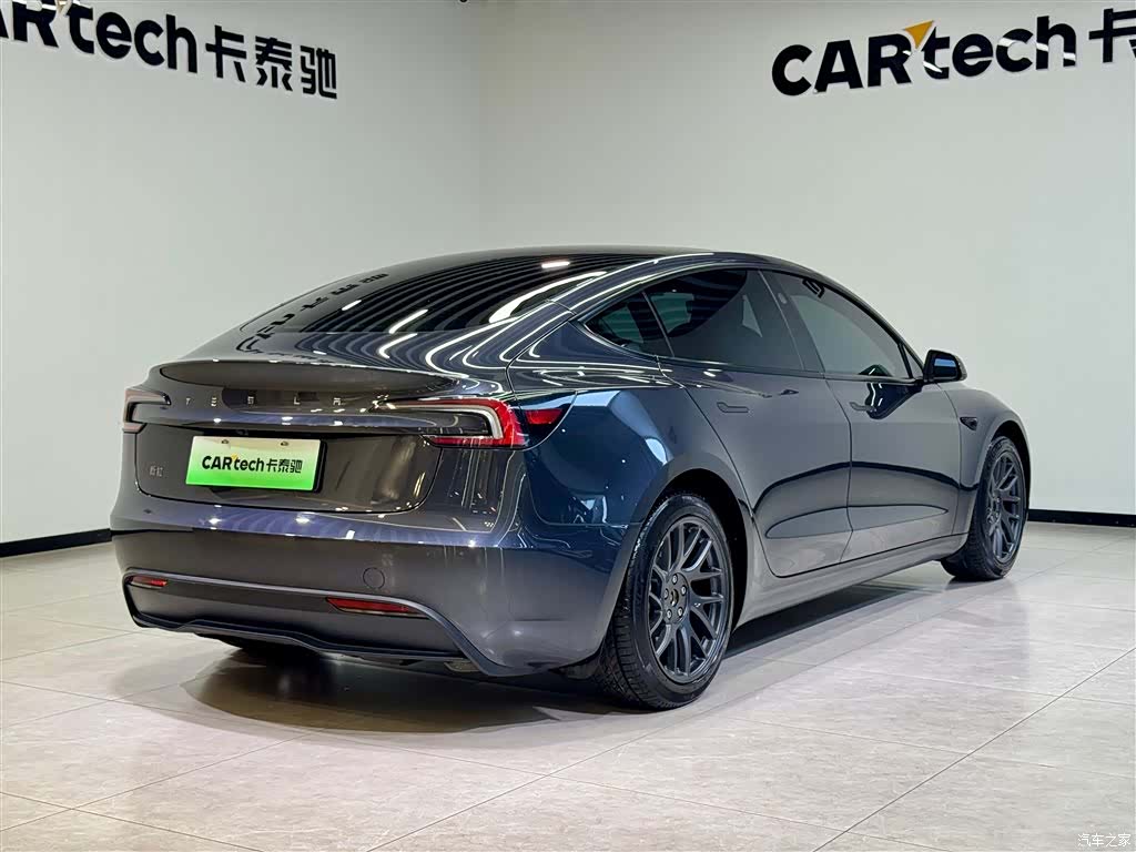 Tesla Model 3, 2024 28