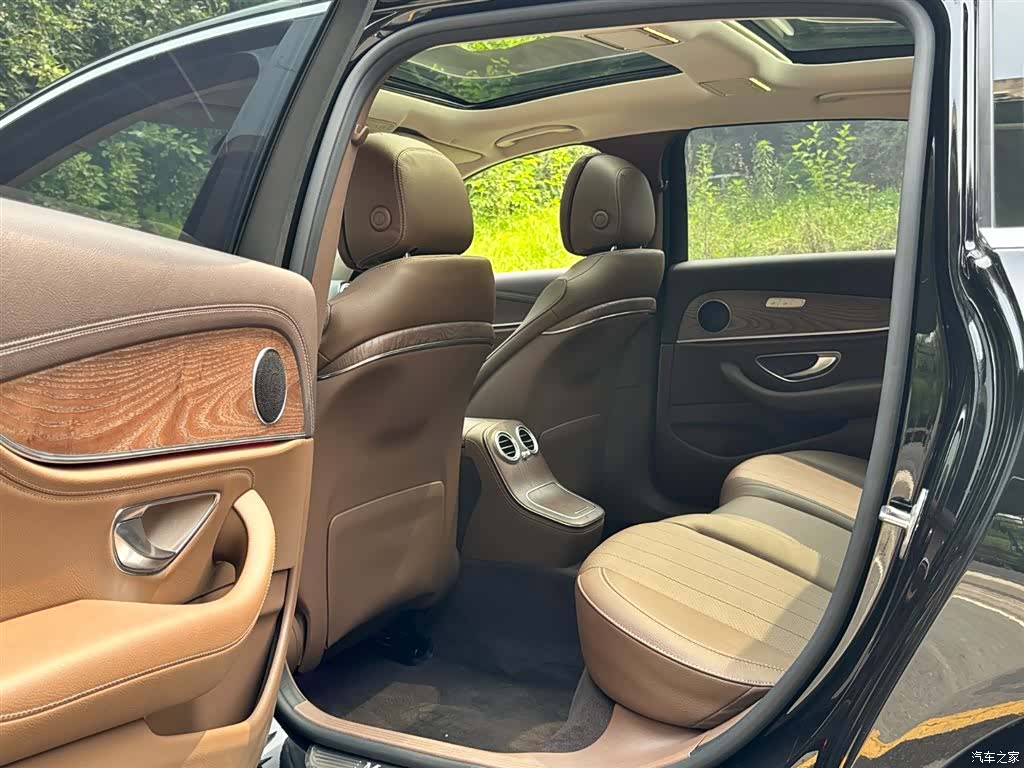 Mercedes-Benz E-Class, 2022 15