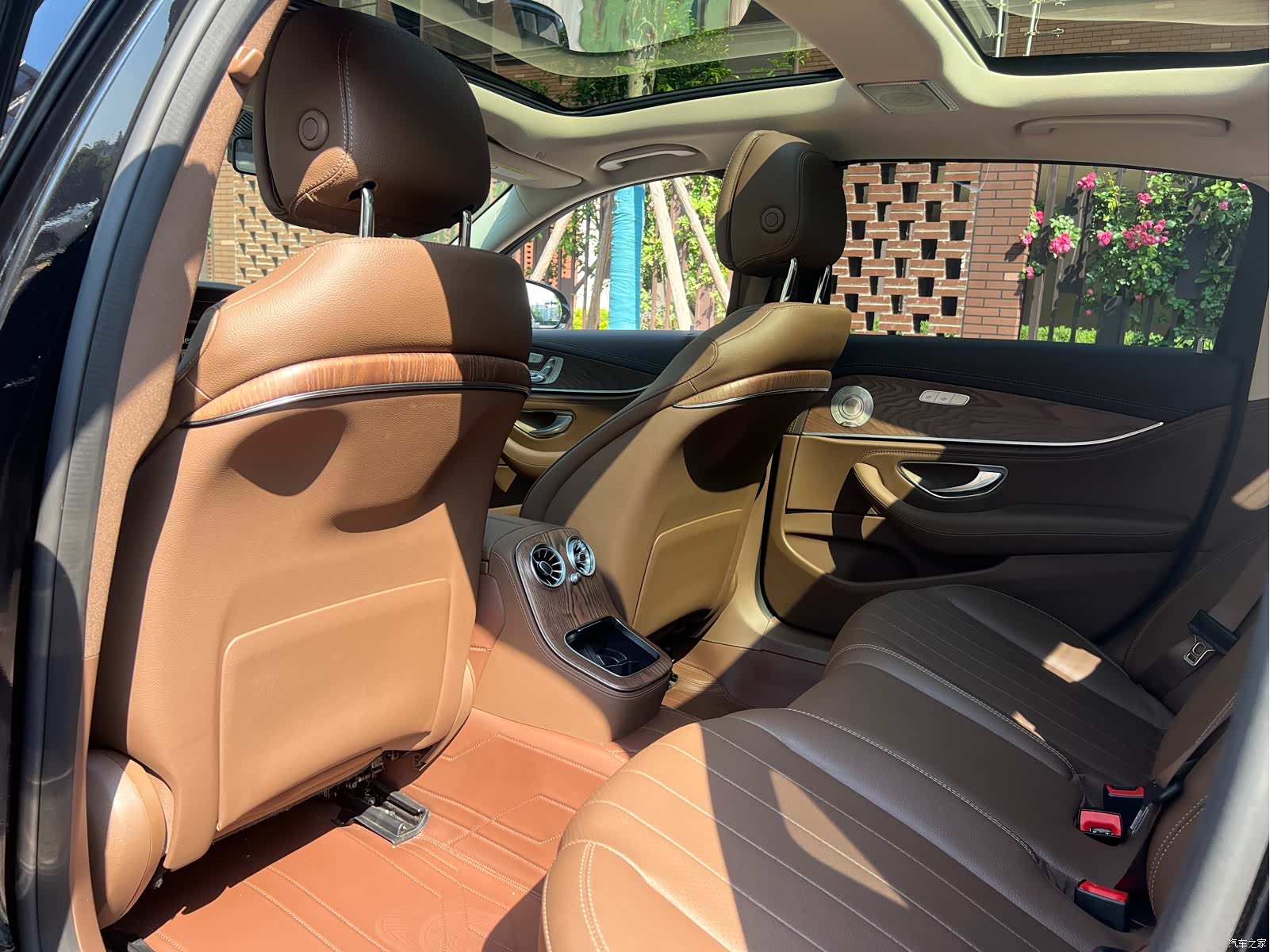 Mercedes-Benz E-Class, 2024 13