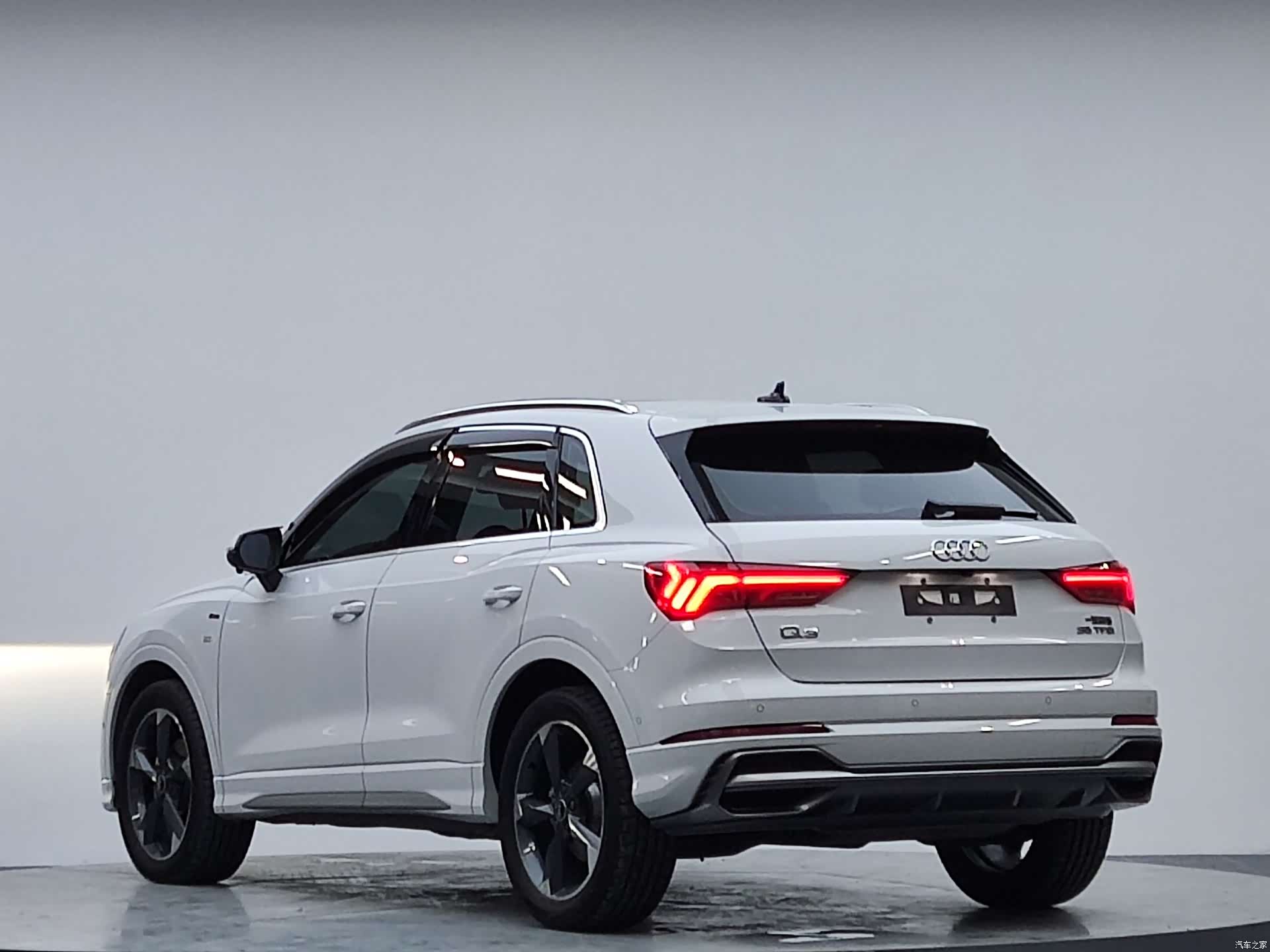 Audi Q3, 2022 6