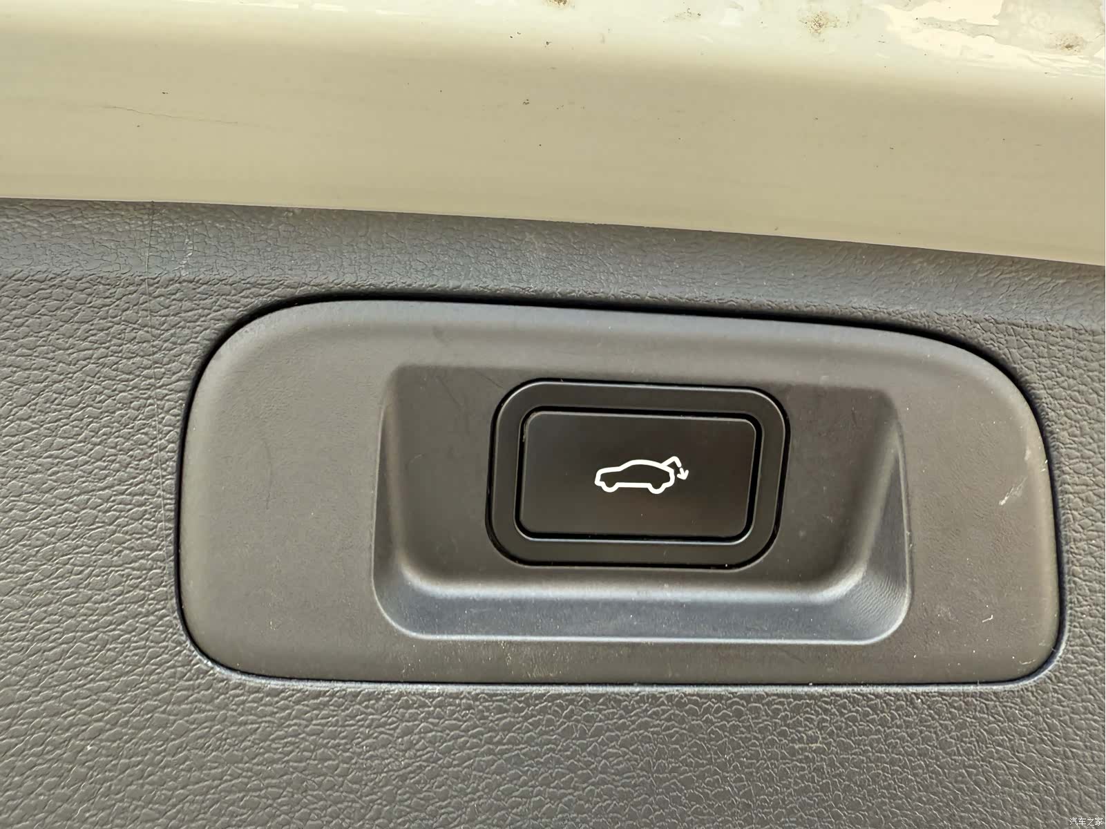 Geely Coolray, 2021 9