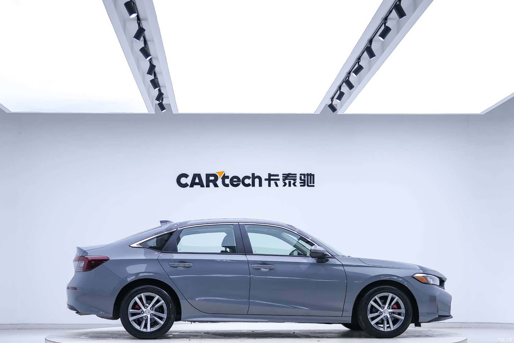 Honda Civic, 2025 4
