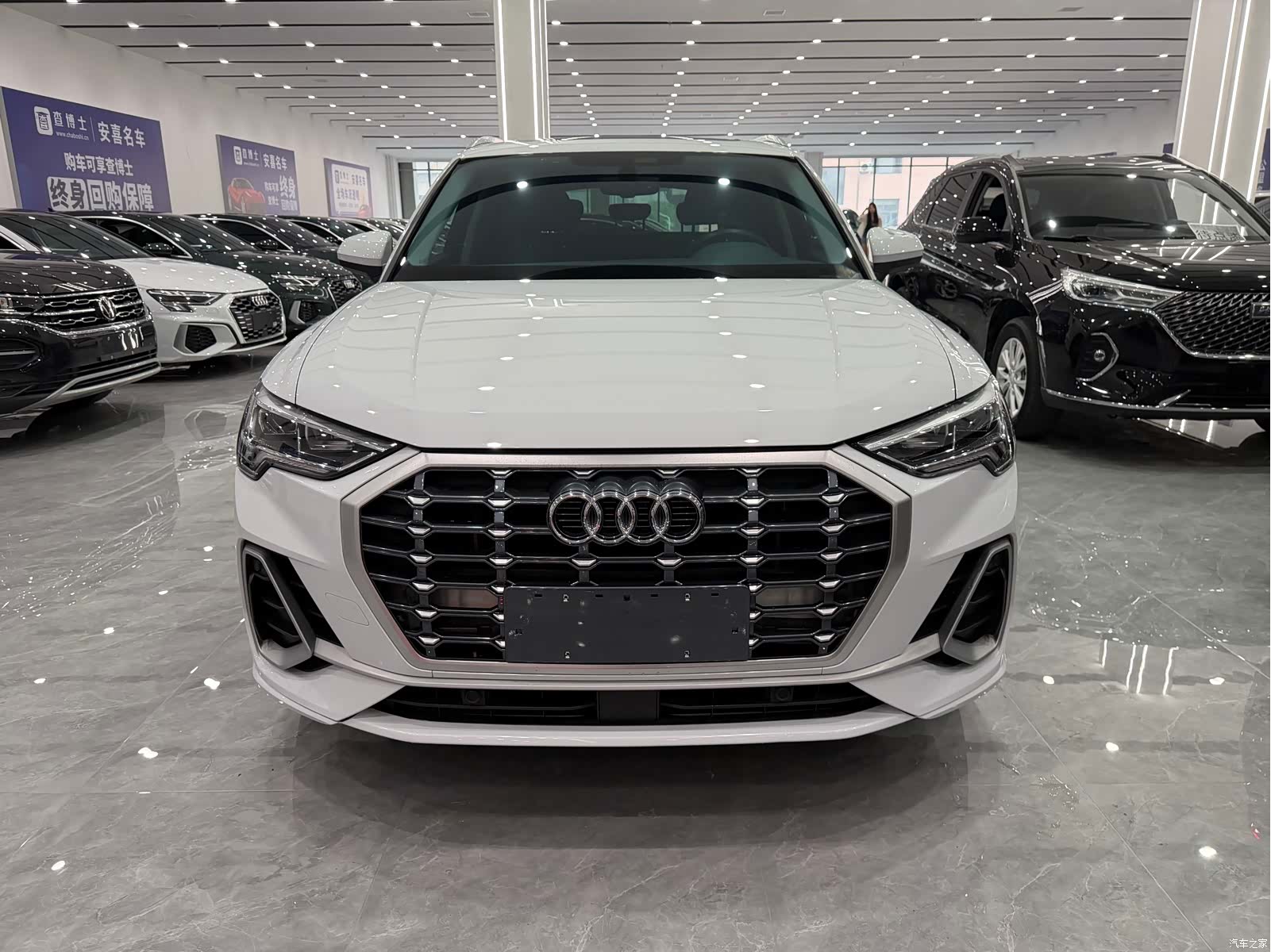 Audi Q3, 2023 2
