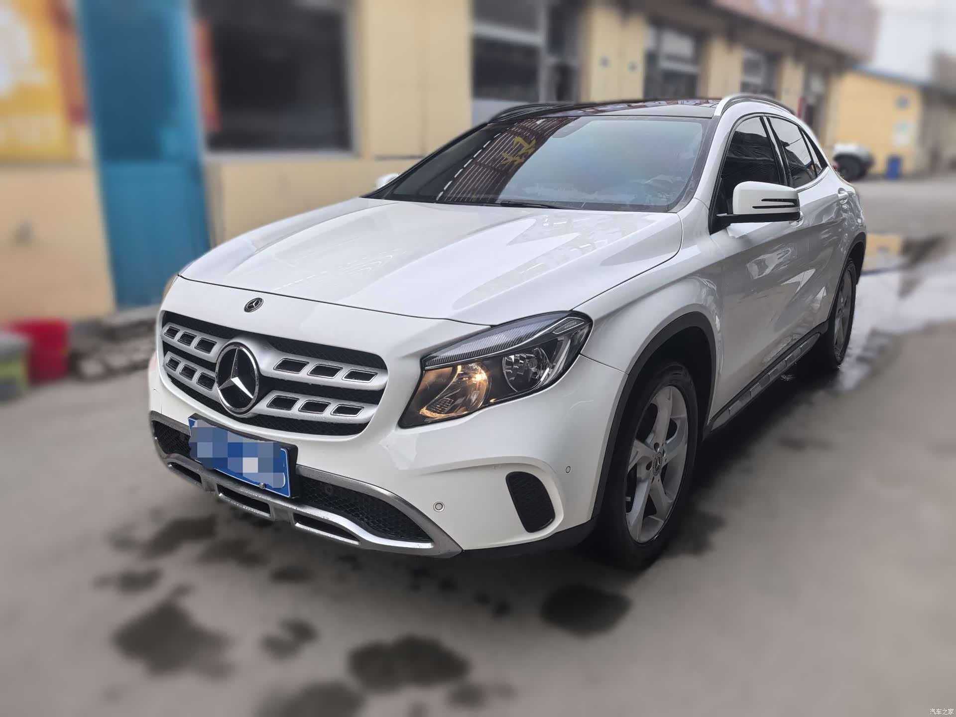 Mercedes-Benz GLA