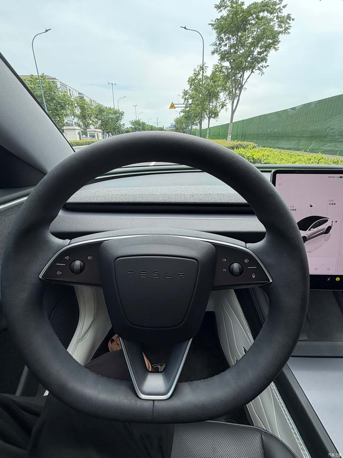 Tesla Model 3, 2024 11