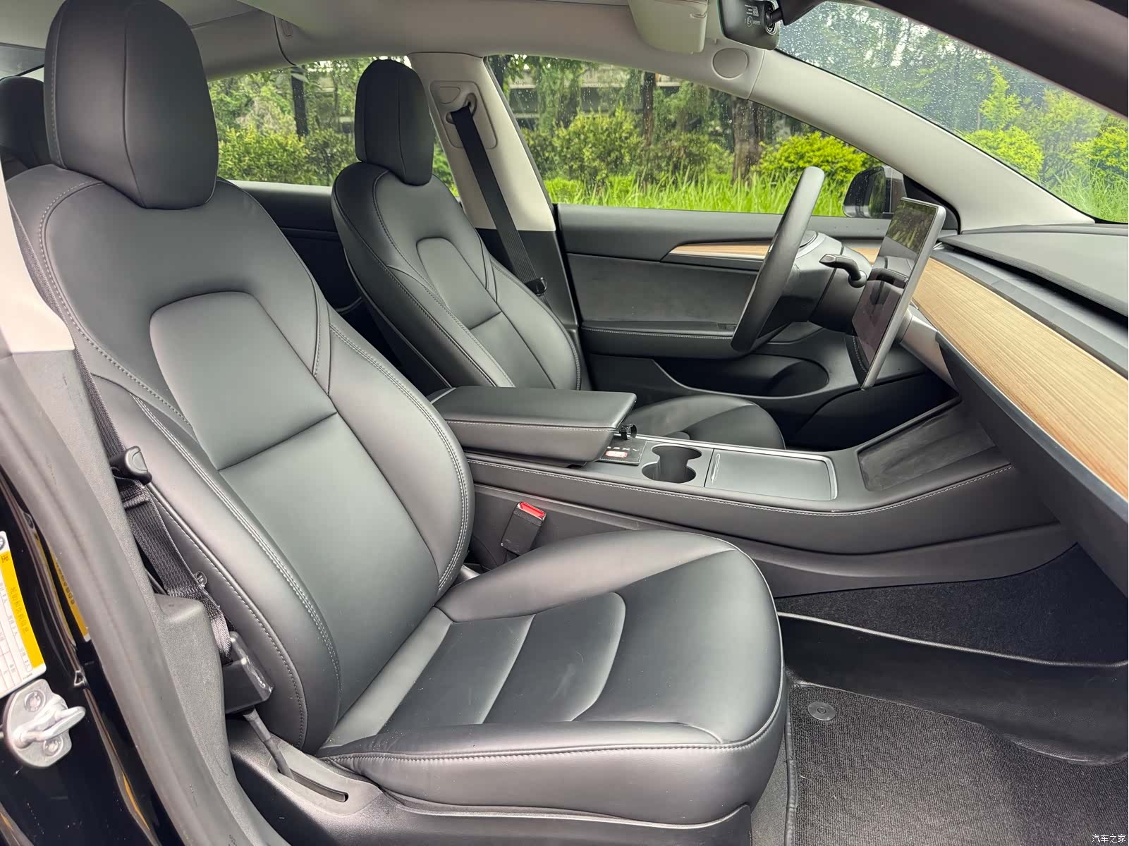 Tesla Model 3, 2023 10