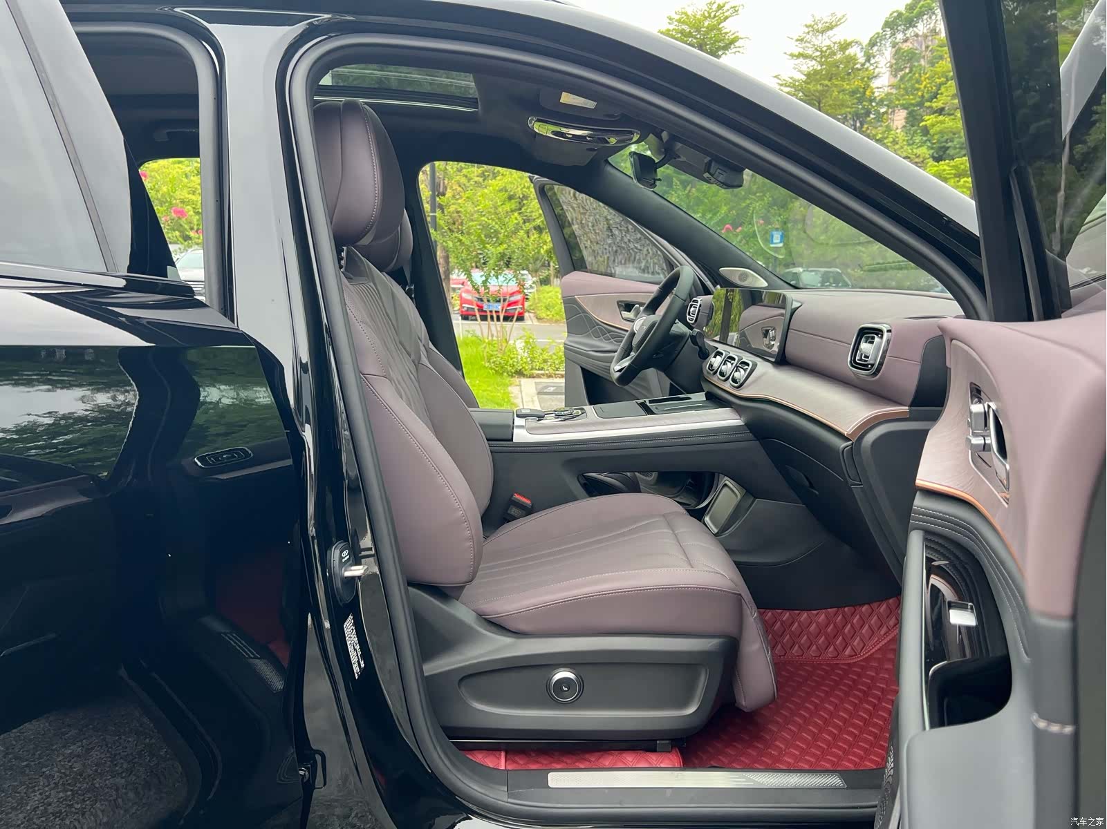 Chery Tiggo 9, 2025 13