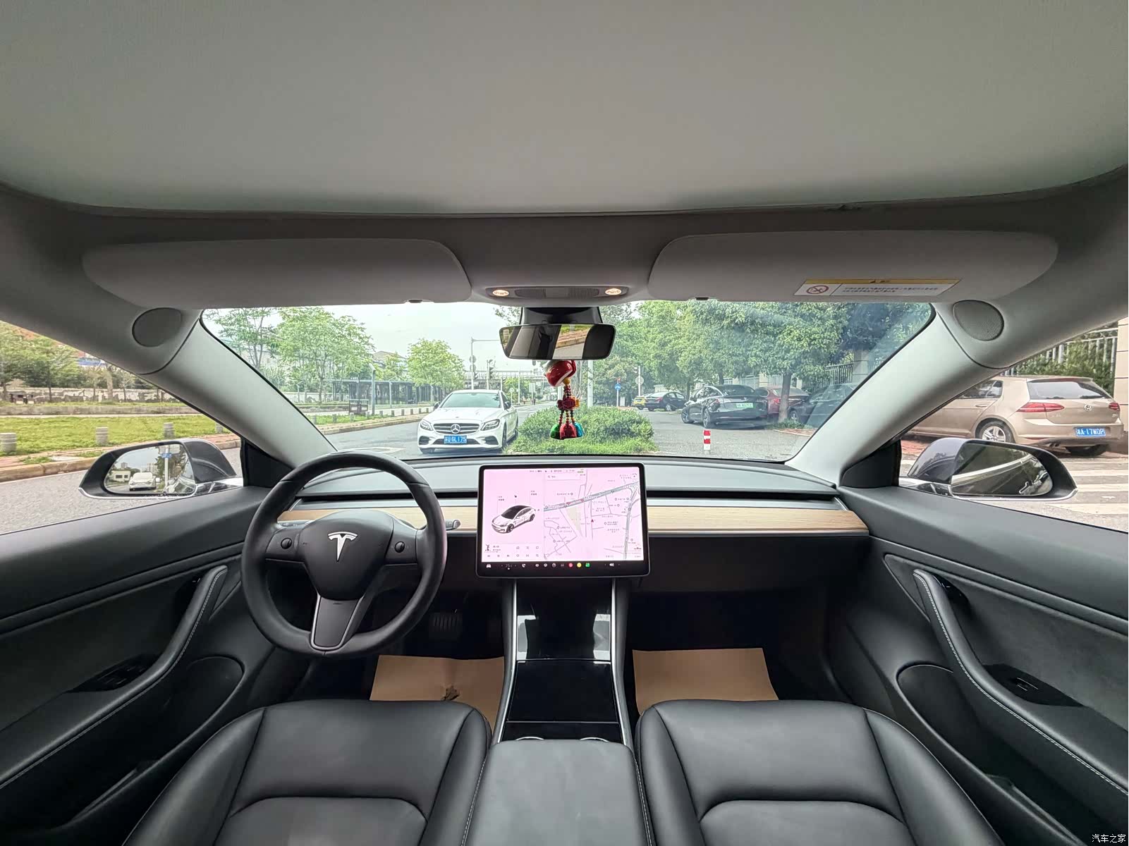 Tesla Model 3, 2019 11
