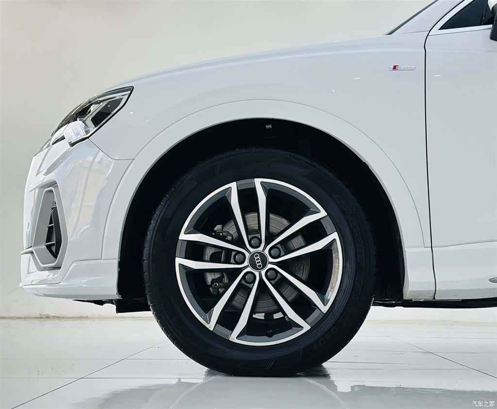 Audi Q3, 2022 9