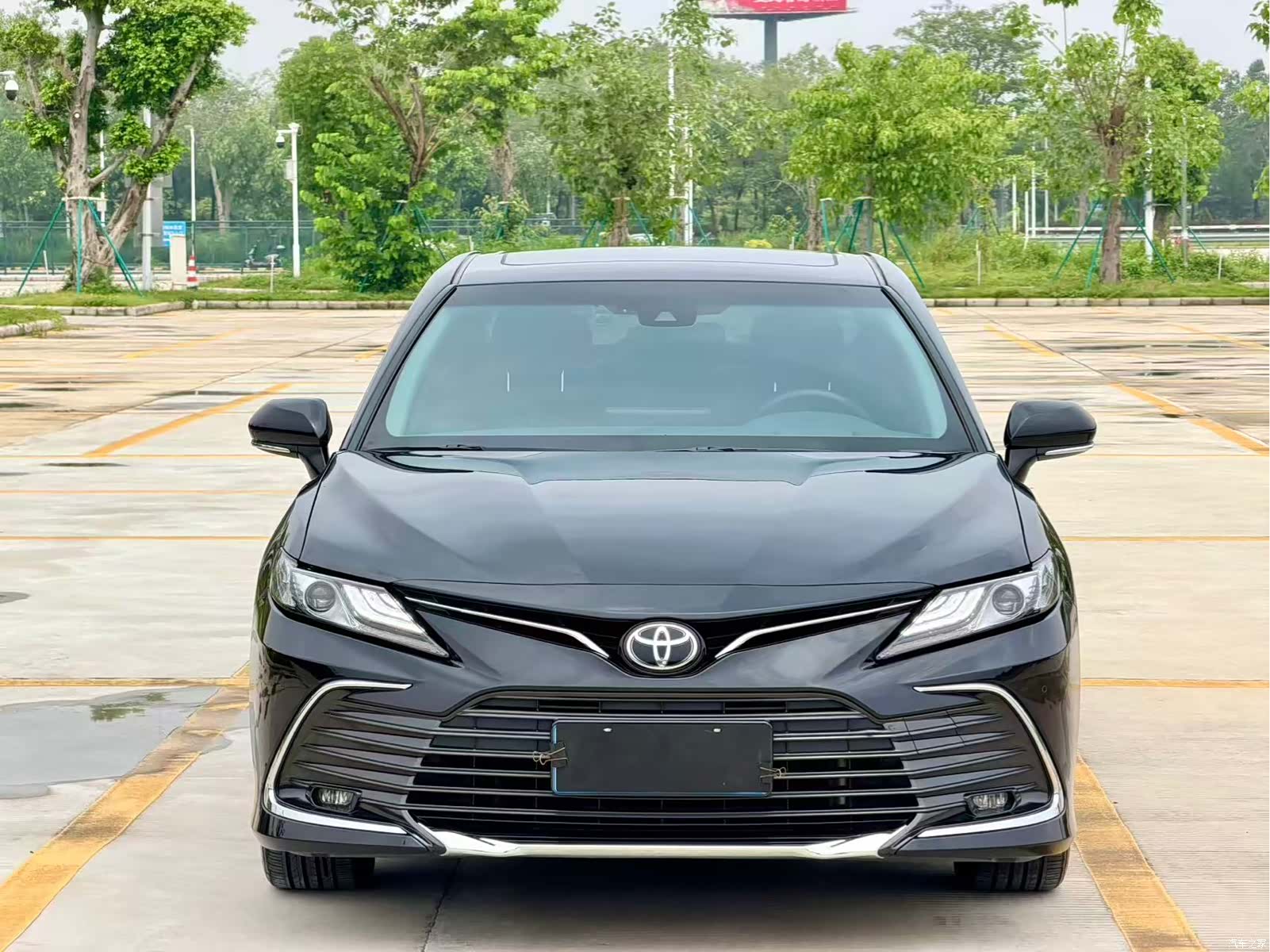 Toyota Camry, 2023 3