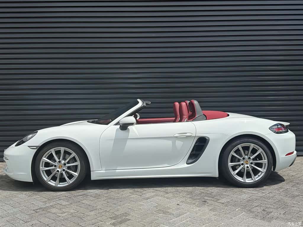 Porsche Boxster, 2018 все фото