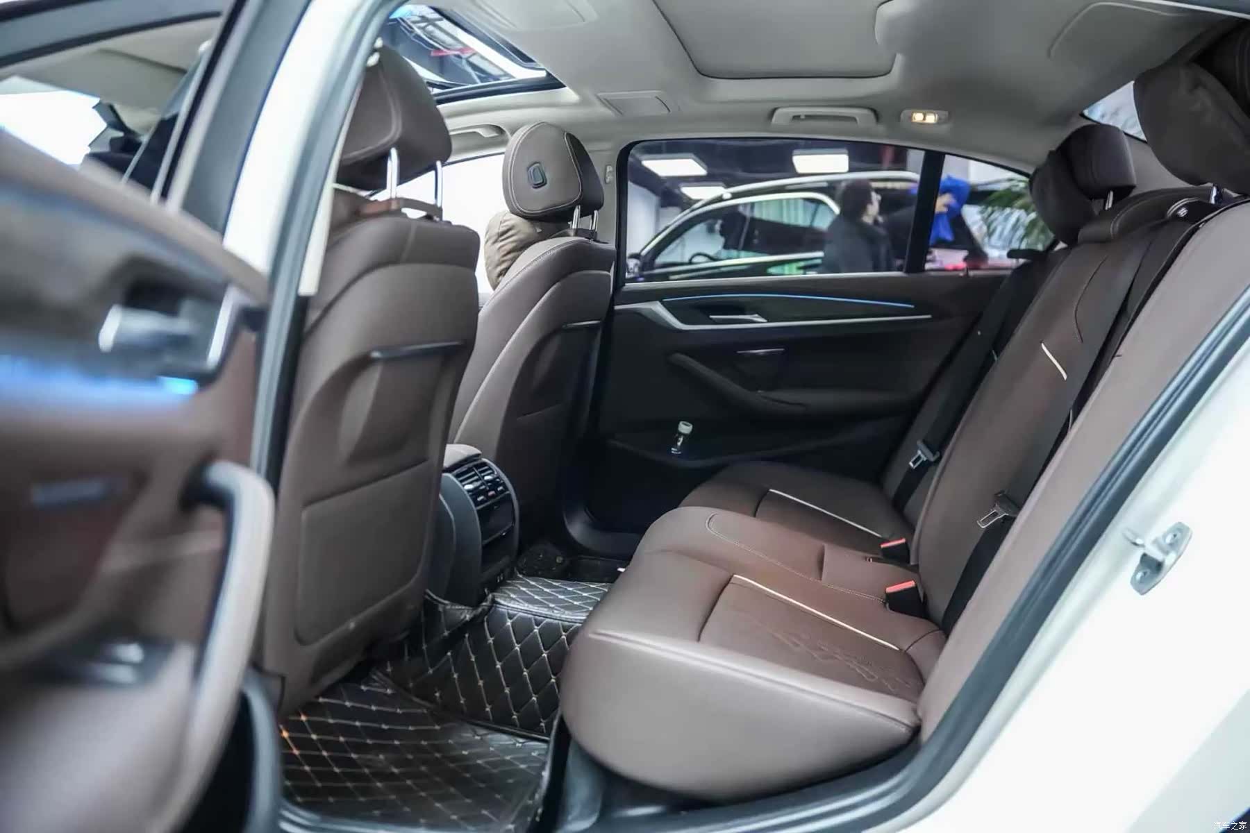 BMW 5 Series, 2022 6