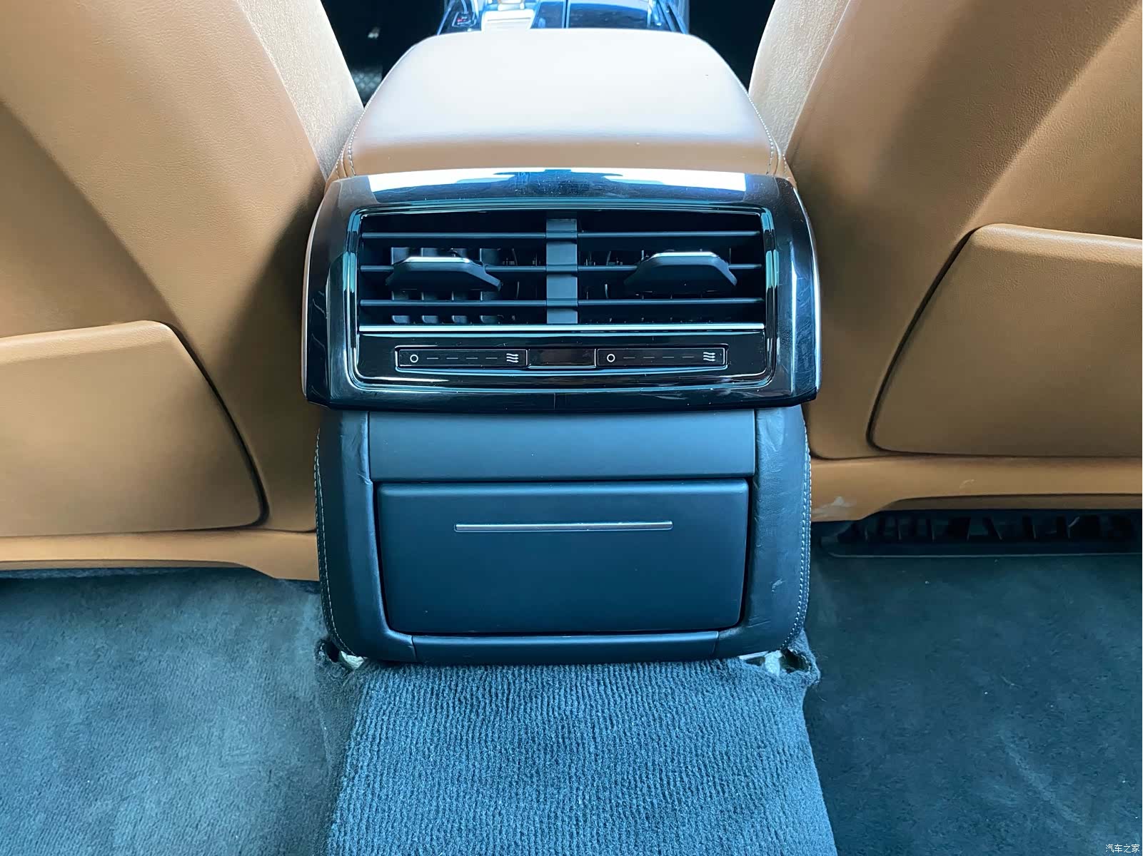 Audi A8L, 2023 17