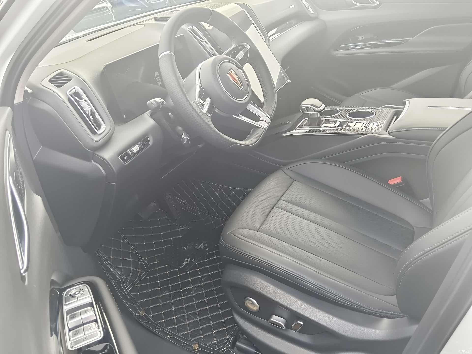 Hongqi HS3, 2024 все фото