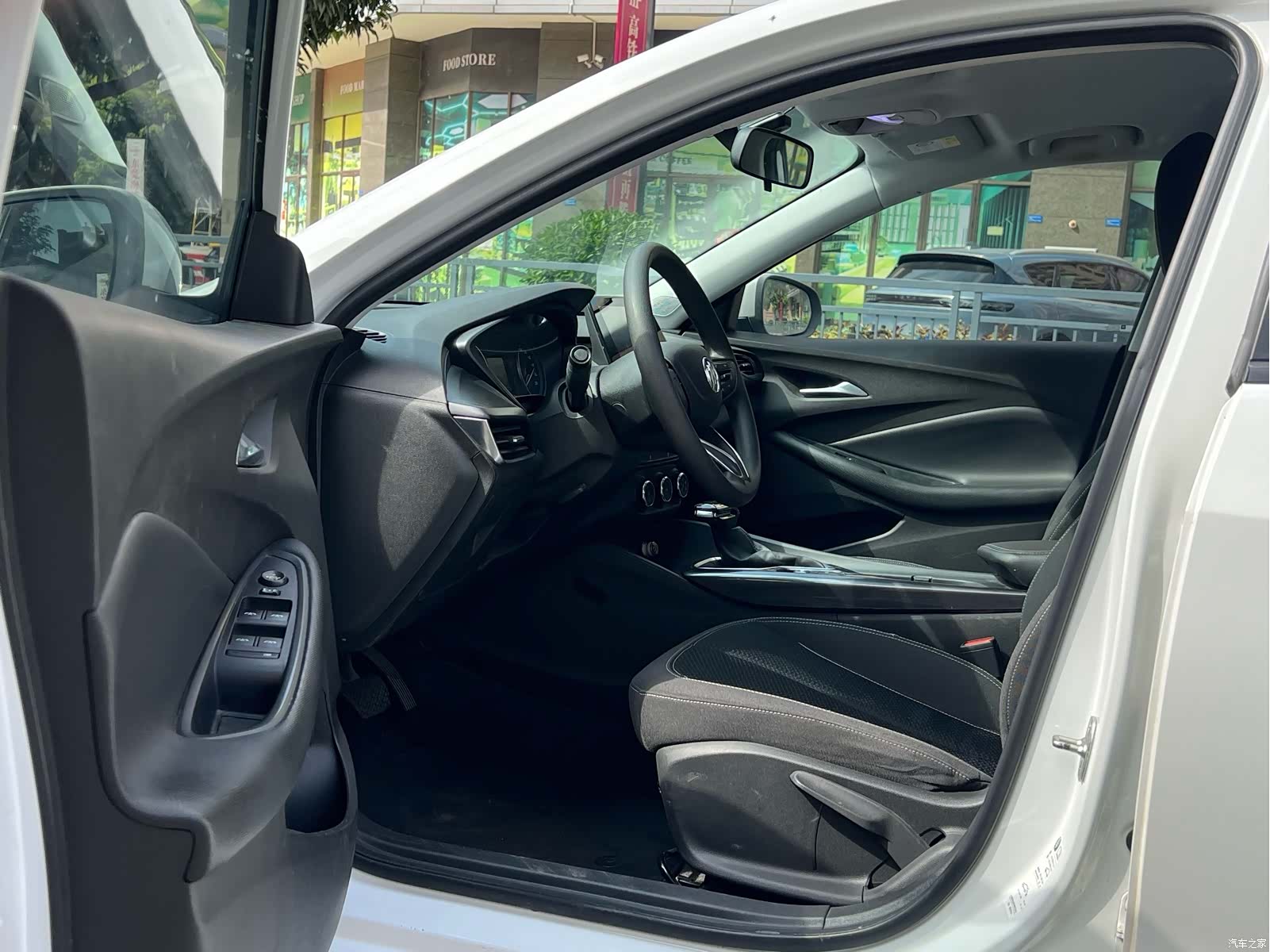 Buick Verano, 2023 10