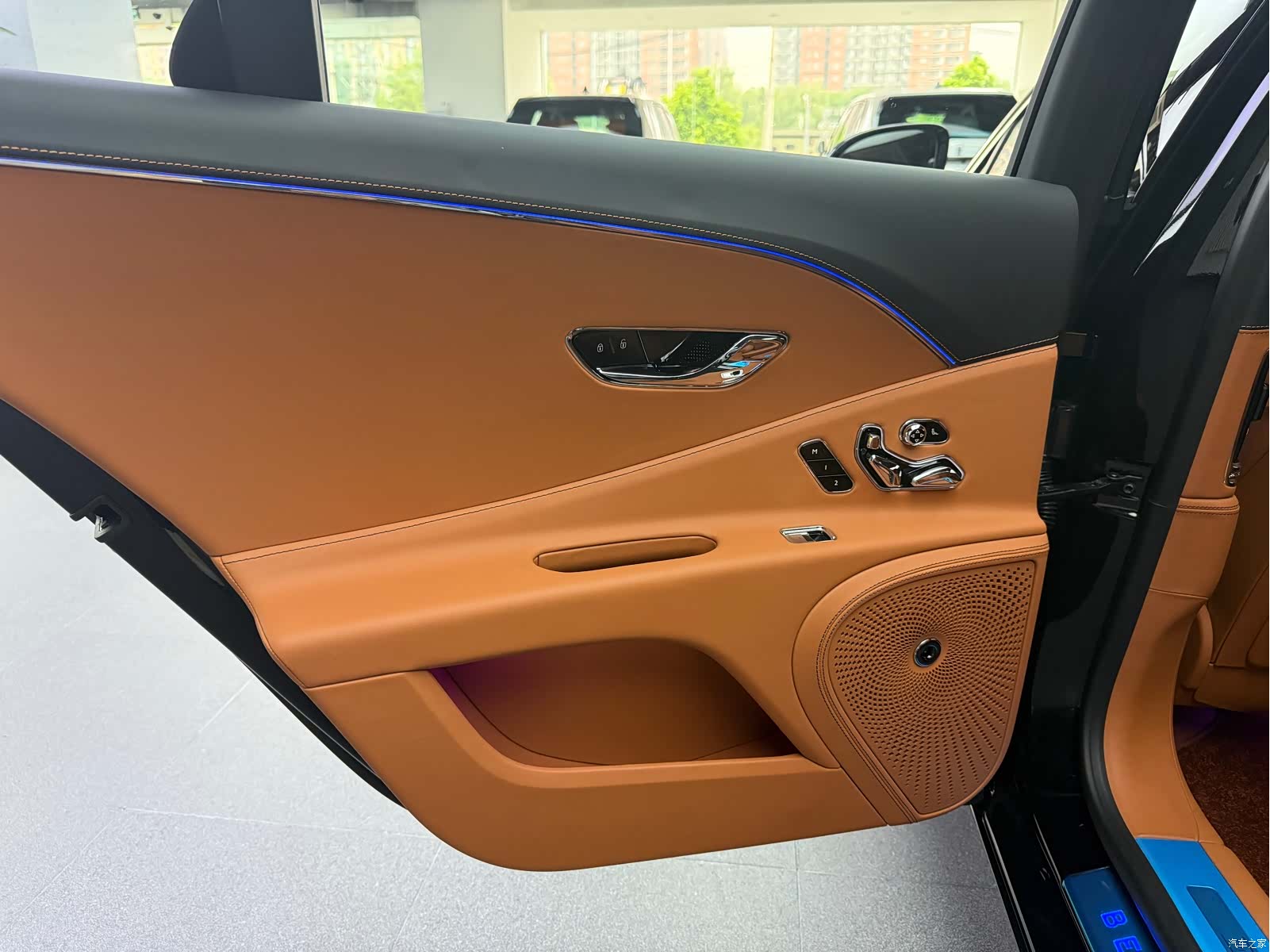 Bentley Flying Spur, 2025 17