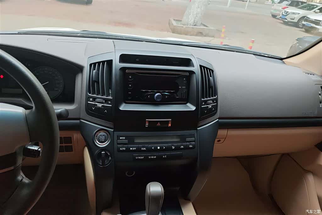 Toyota Land Cruiser, 2015 13