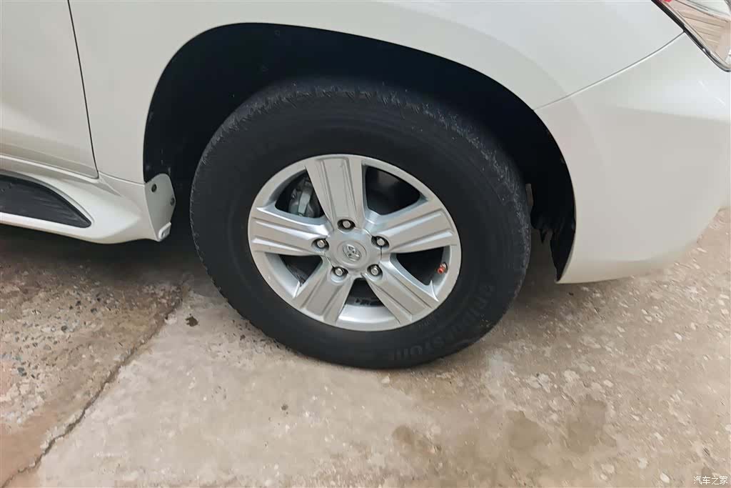 Toyota Land Cruiser, 2015 6
