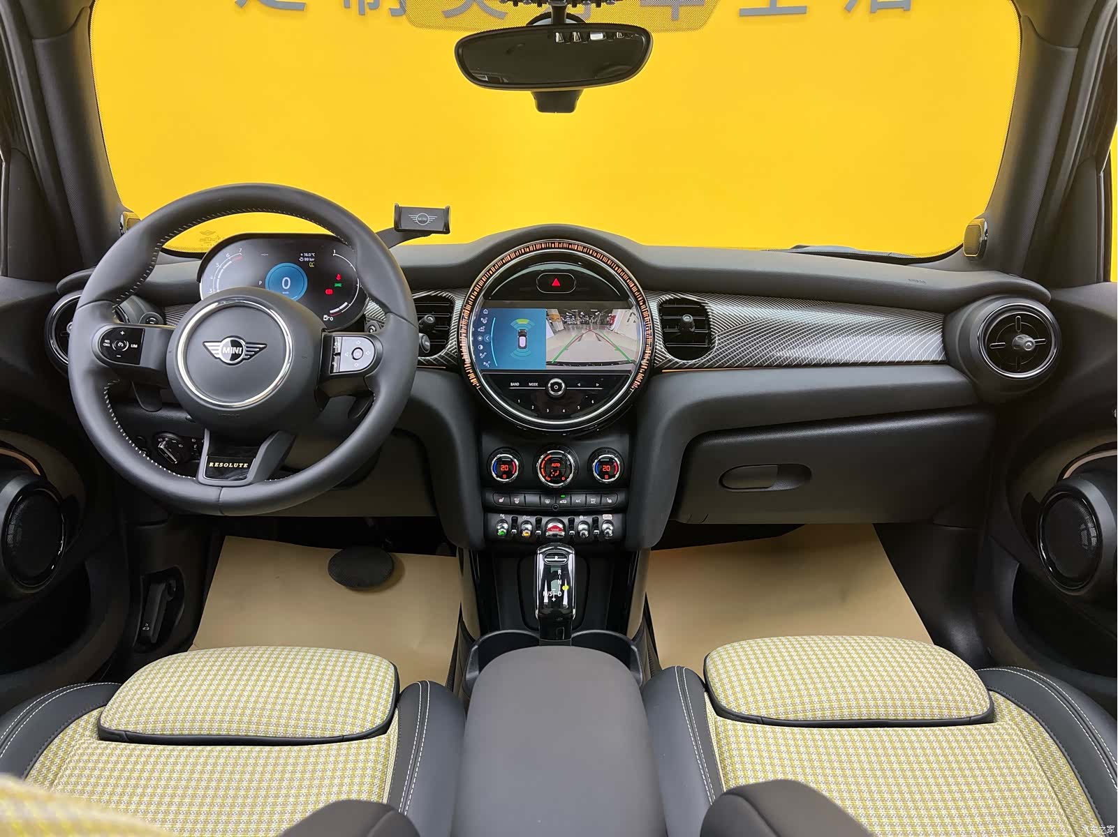 Mini Cooper, 2023 10