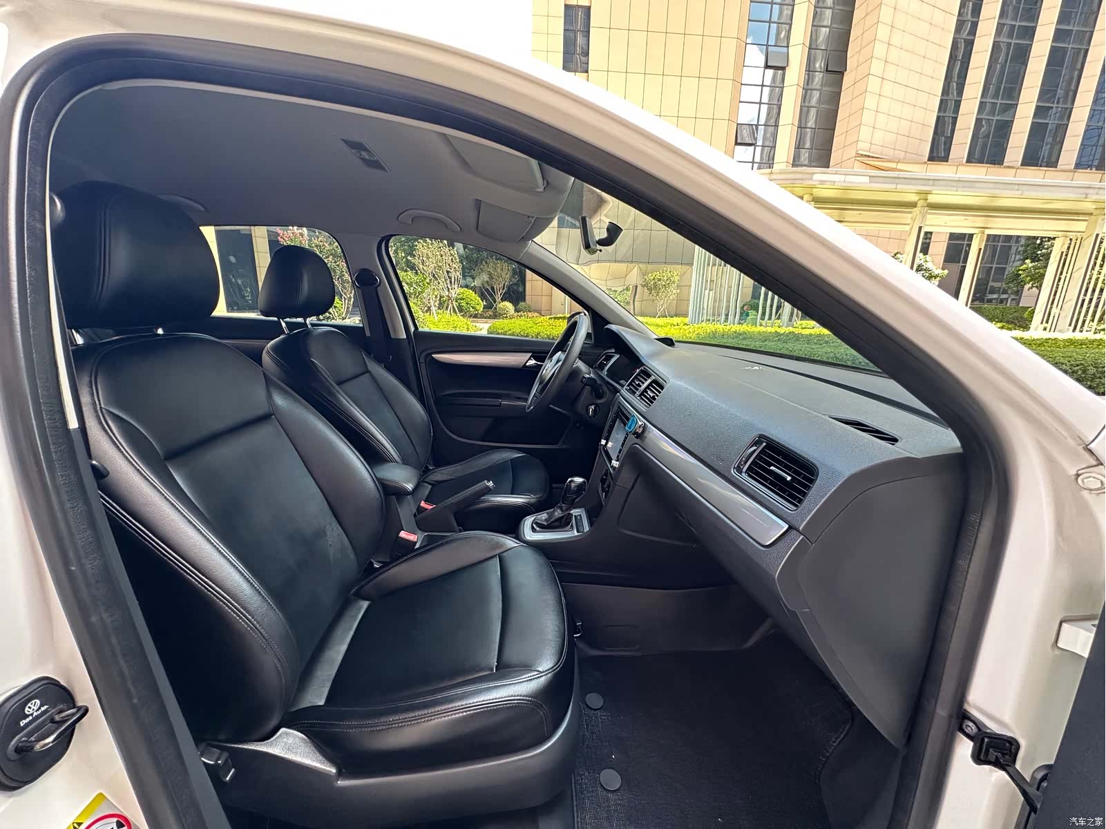 Volkswagen Lavida, 2014 13