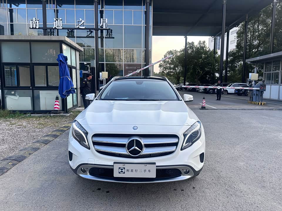 Mercedes-Benz GLA