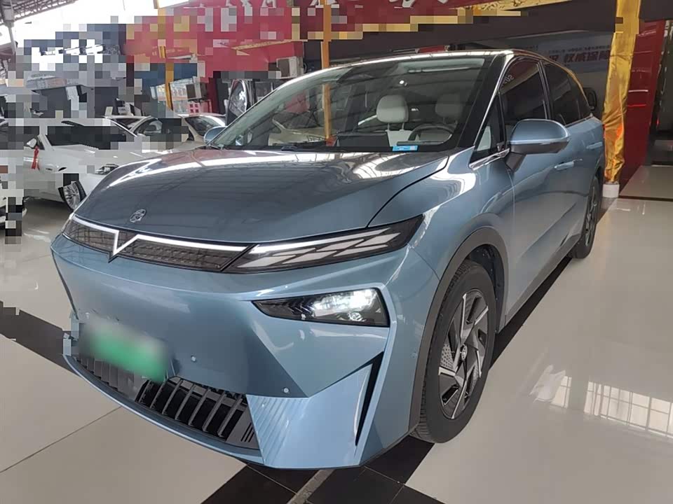 Venucia VX6
