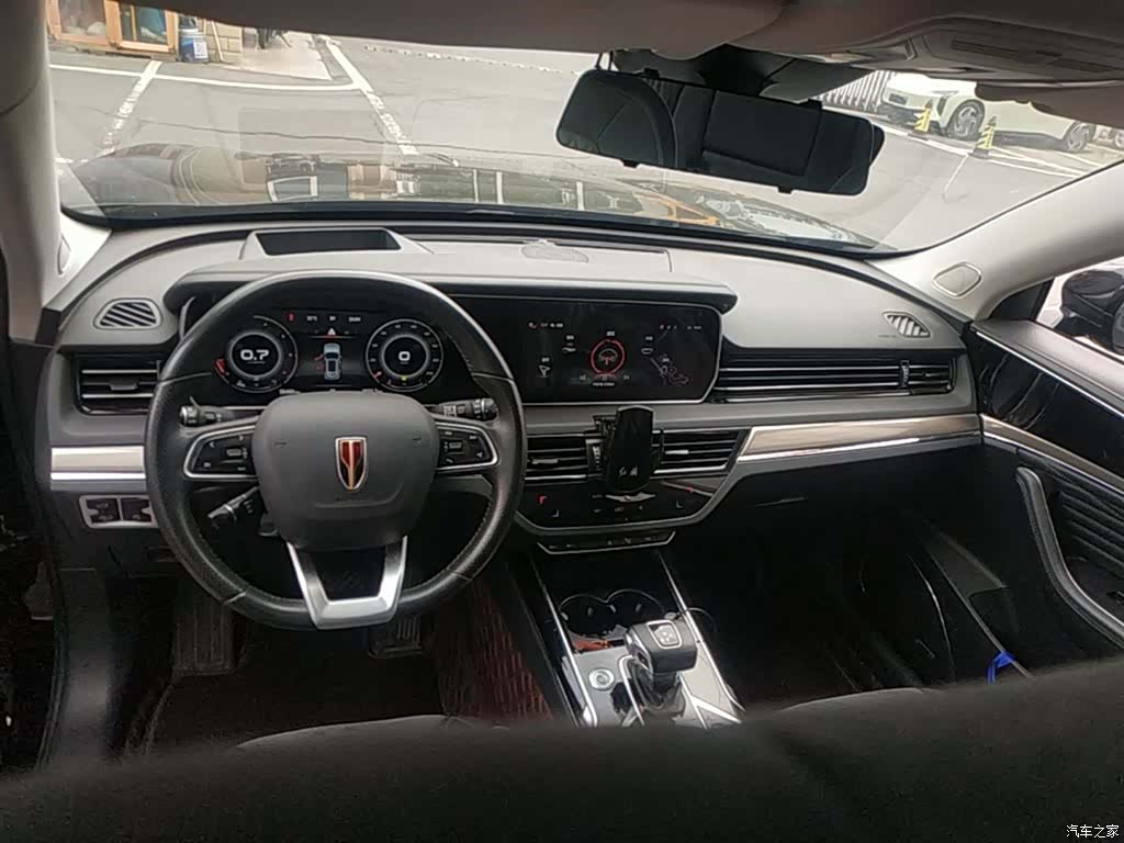 Hongqi HS5, 2022 10