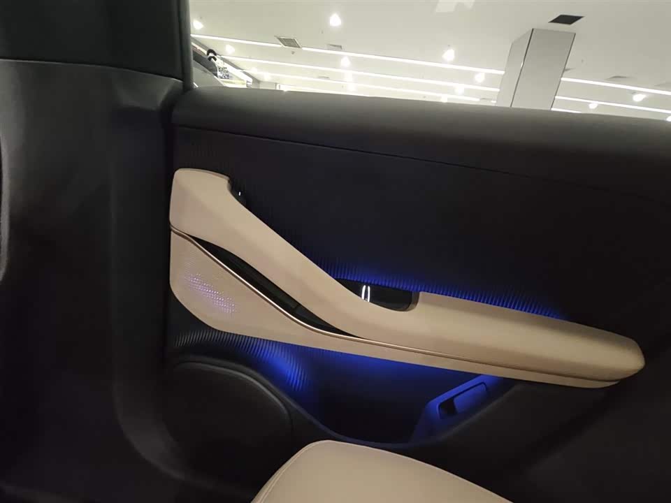 NIO ET5