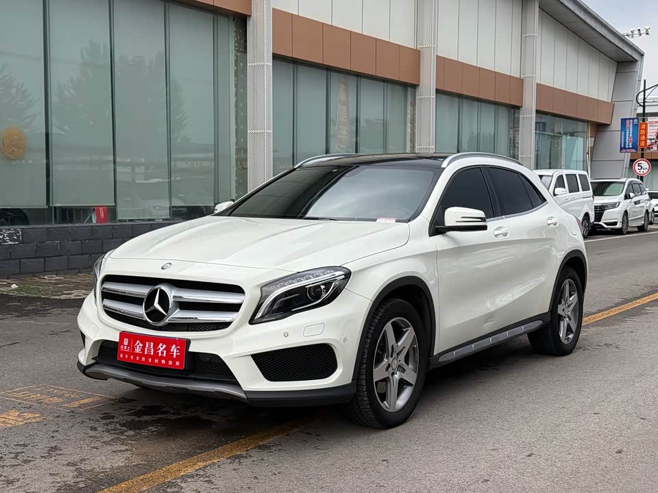 Mercedes-Benz GLA